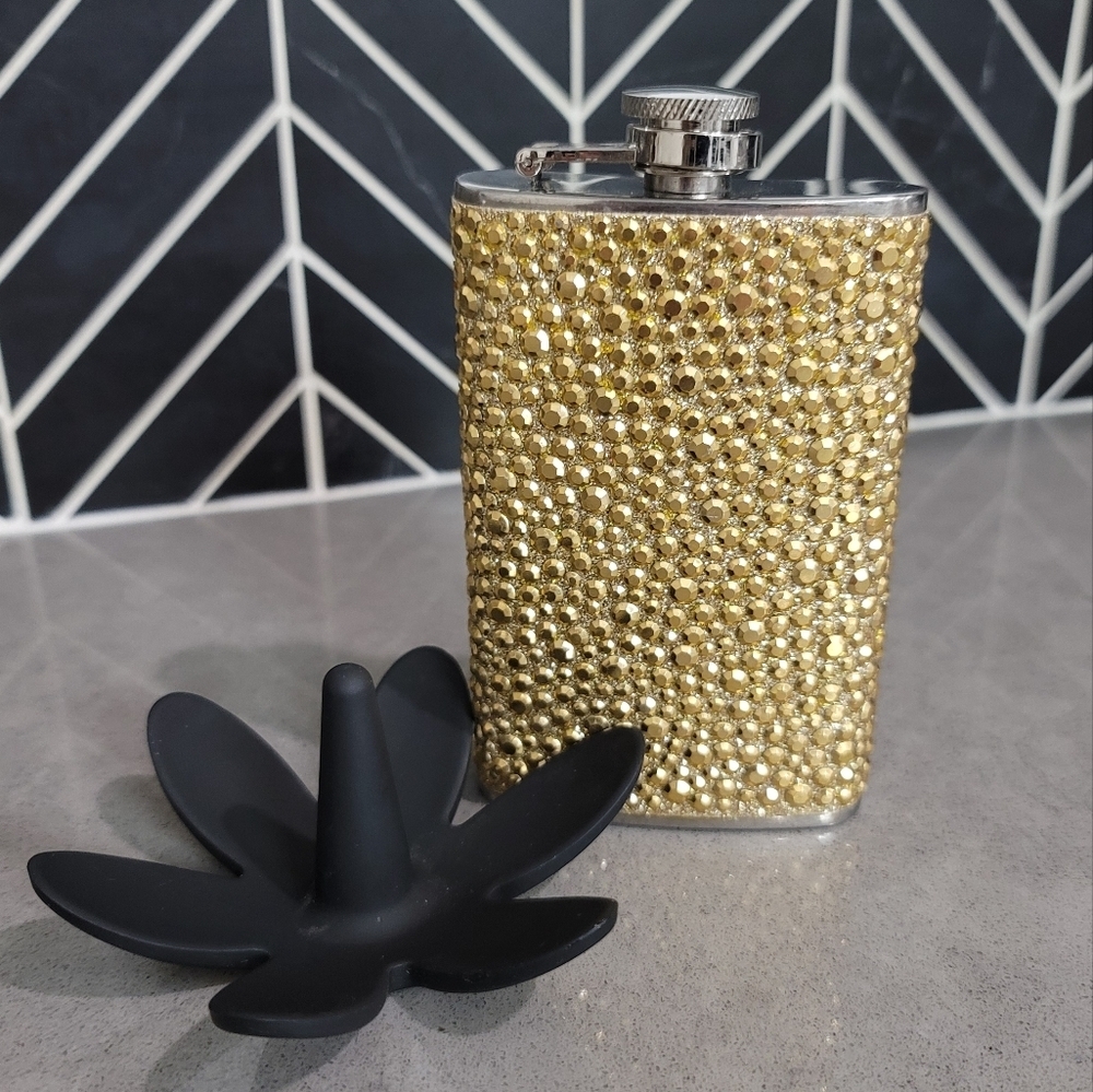 Gold Glitter Flask & Black Flower Ring Holder​